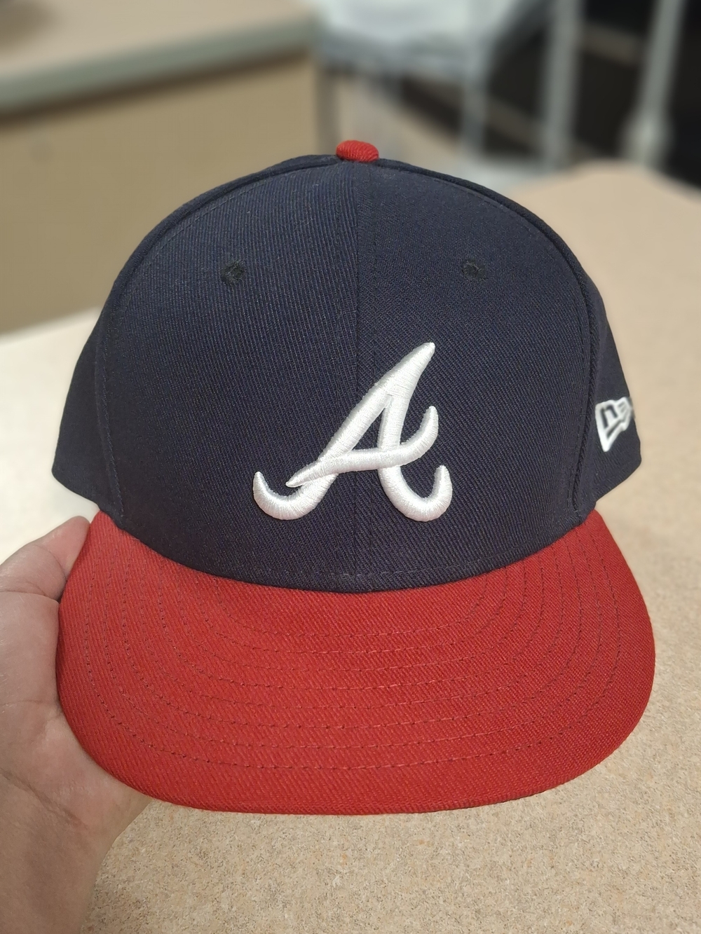 New Era 59FIFTY MLB Atlanta Braves Fitted Cap - Navy Blue / Red